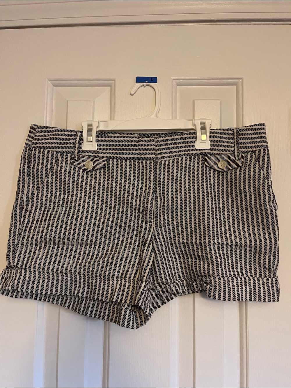 ABS Platinum Grey & White Striped Linen Blend Shorts Women's Size 12
